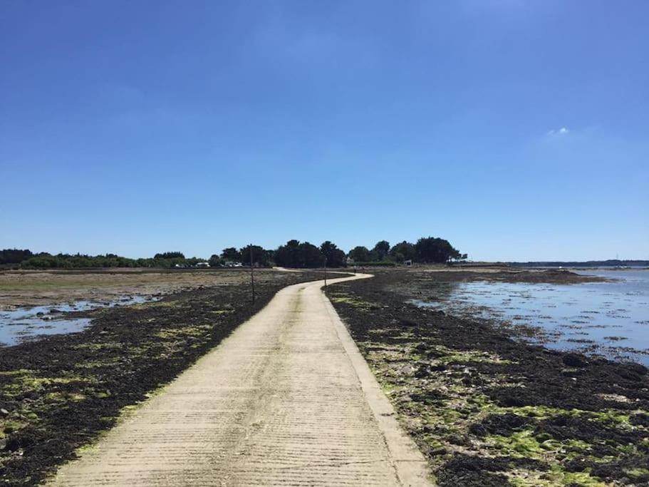 Meuble Sur L'Ile De Tascon A 300 M De La Plage Saint-Armel Bagian luar foto
